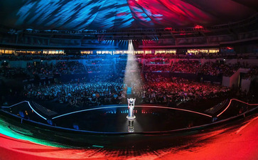 暑假未成年人只能周五六日打游戏，限玩1小时！